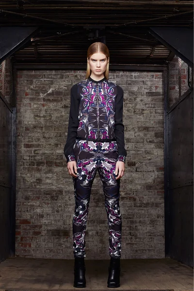 Look 15